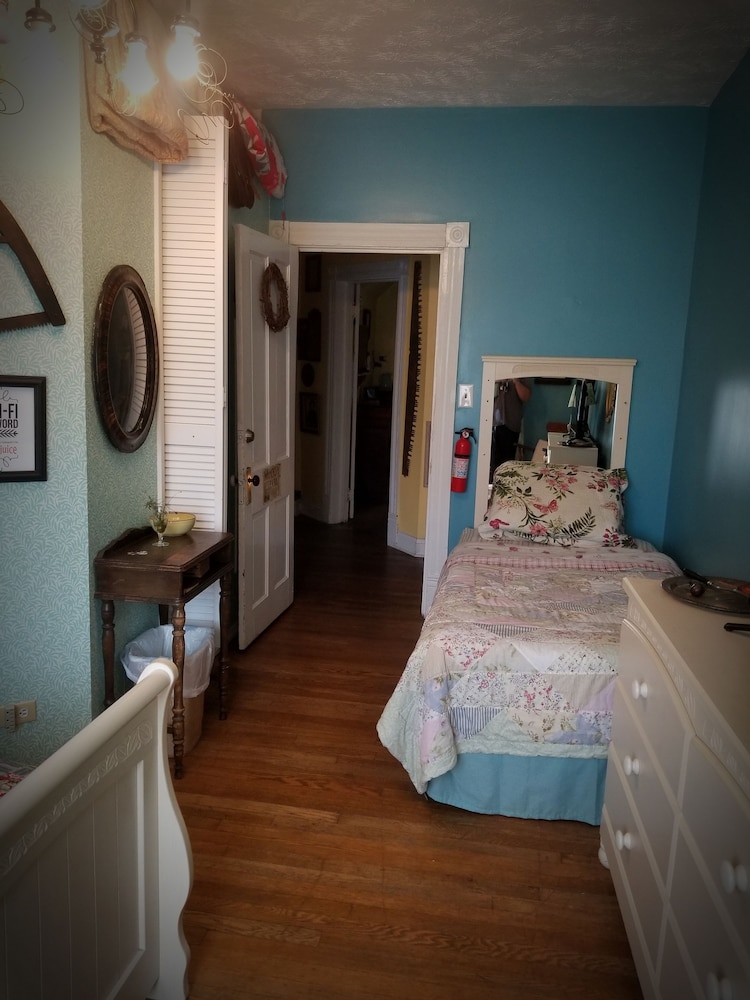 Family Suite, Multiple Beds, Concierge Service, City View