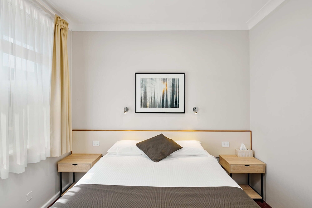 Superior Room, 1 Queen Bed, Non Smoking photo 2