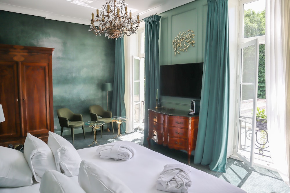 Deluxe Room, 1 Double Bed - Photo 1