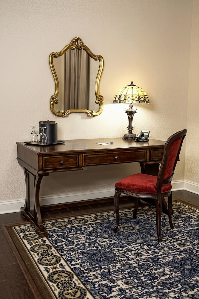 Grand Suite, 1 King Bed photo 2