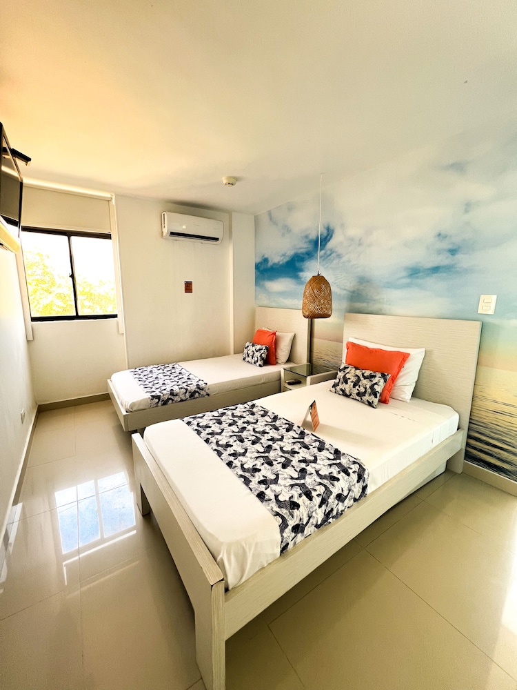Deluxe Room - Photo 9