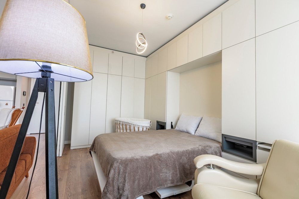 Lux Residence in High Floor  with a balcony photo 3