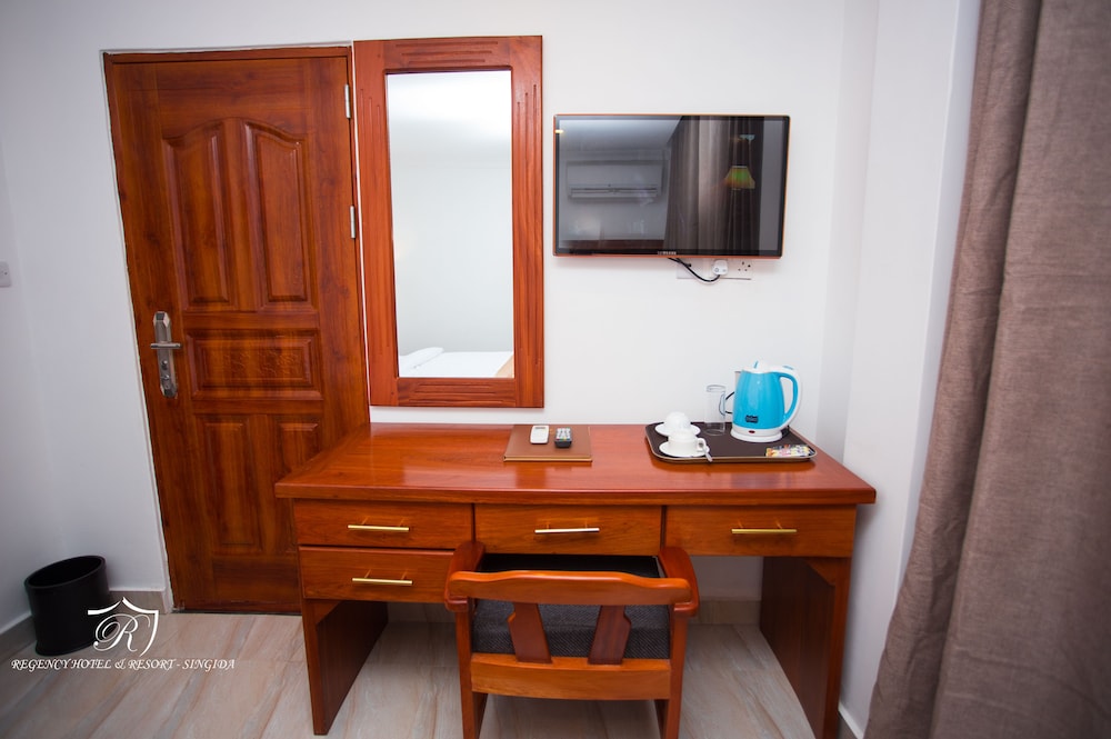 Deluxe Double or Twin Room, Lake View