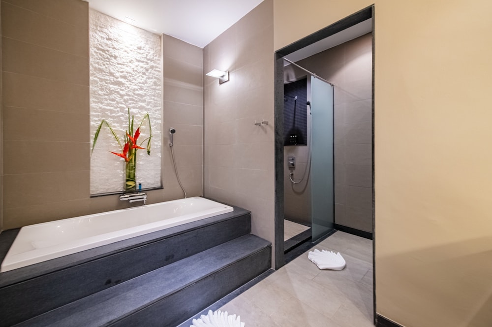 Sea View Grand Suites - Photo 9