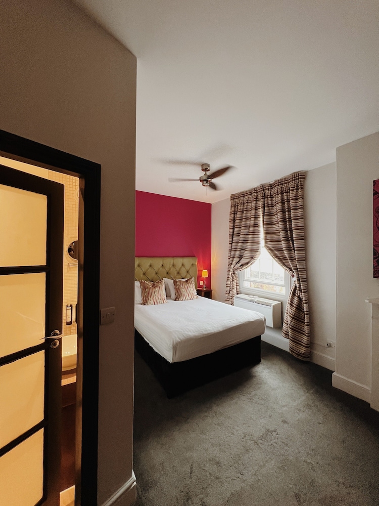Deluxe Double Room, 1 Queen Bed photo 1