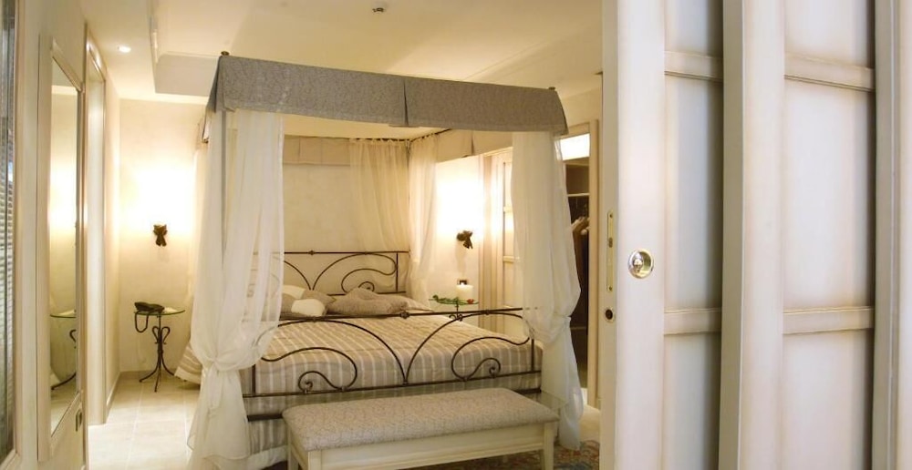 Superior Suite, Private Pool photo 2