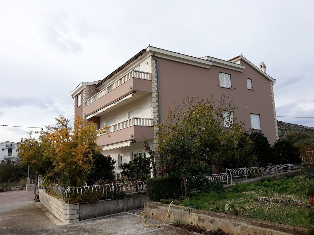 Apartment (Vesna - 40 m from pebble beach - A2(4) photo 3