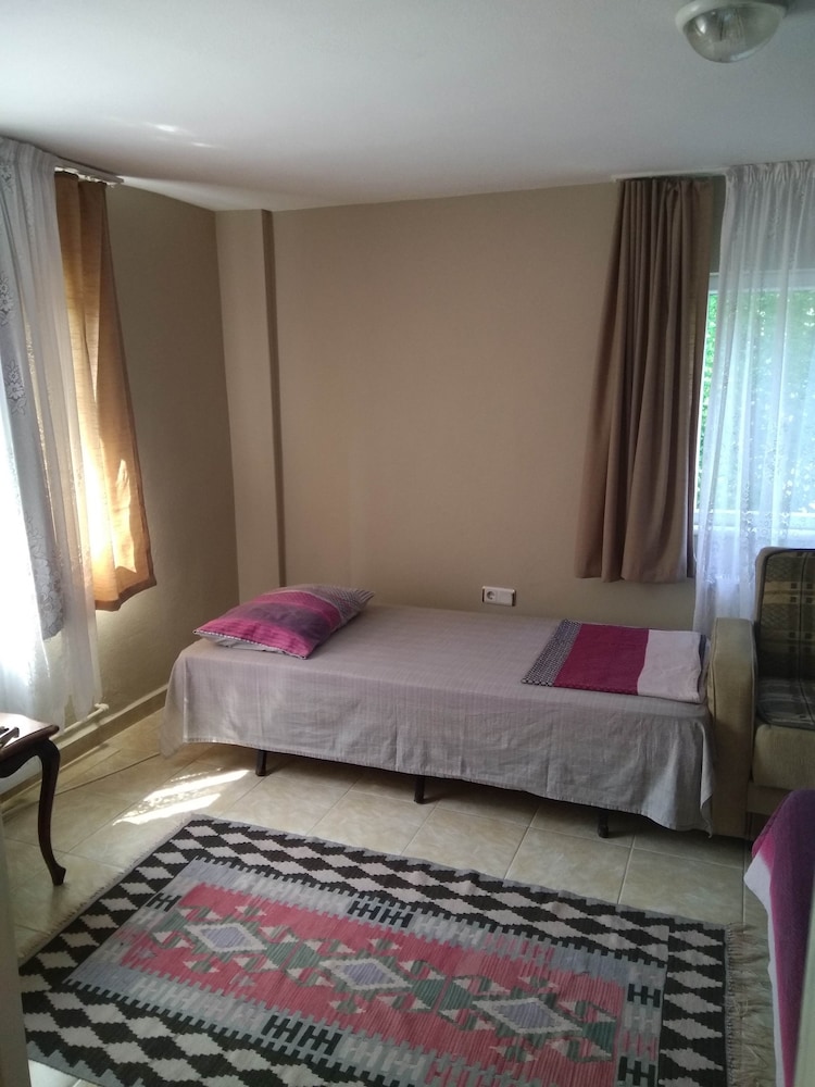 Economy Quadruple Room, 1 Bedroom, Accessible photo 1