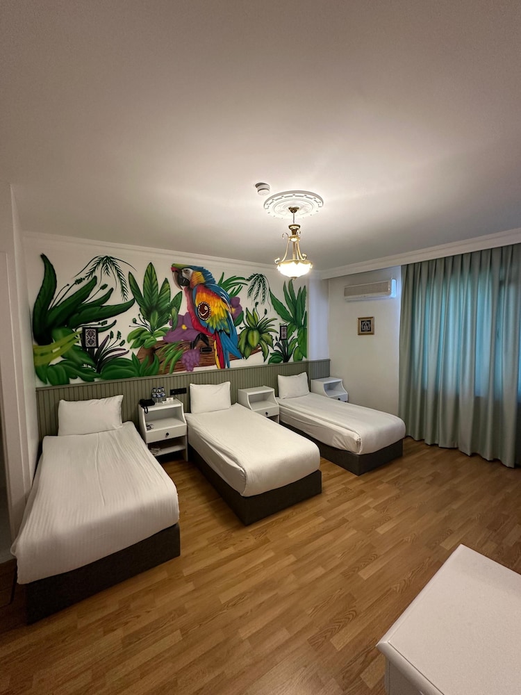 Standard Triple Room - Photo 1