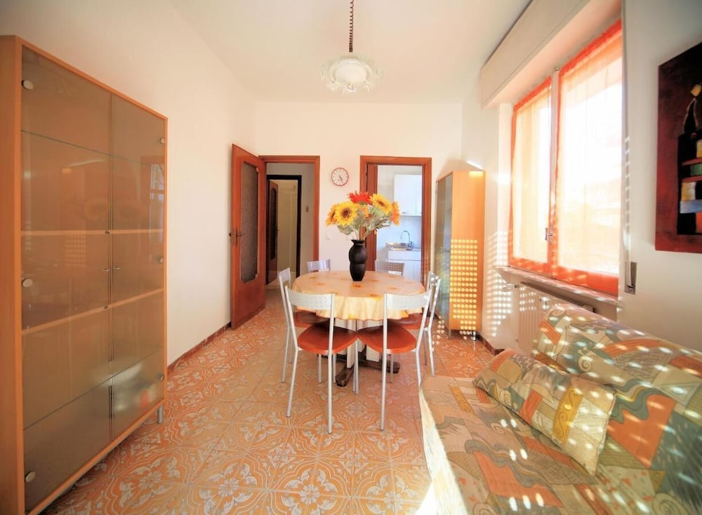 Classic Apartment (2 Bedrooms) photo 3
