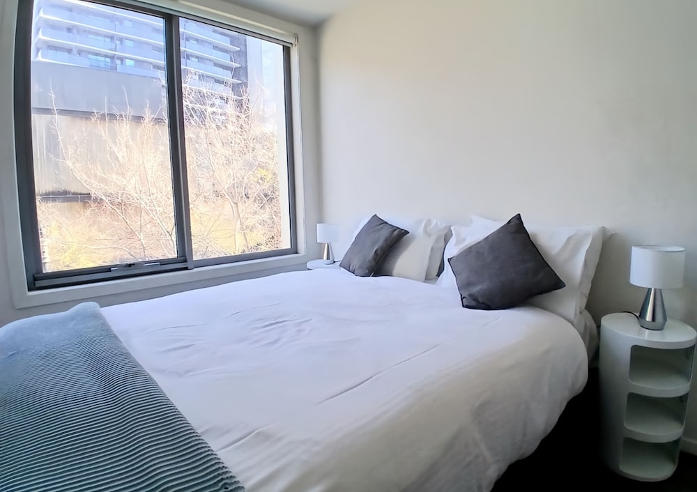 Premium Townhome, 4 Bedrooms, Courtyard View photo 2