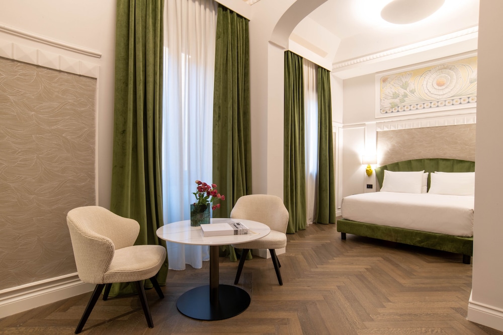 Deluxe Room - Photo 1