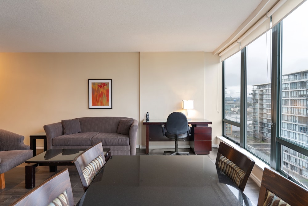 2 Bedrooms Suites - Photo 1