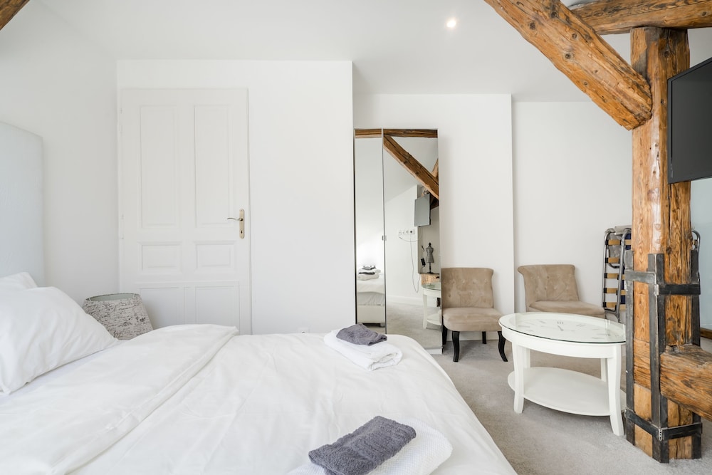 Standard Double or Twin Room - Photo 4
