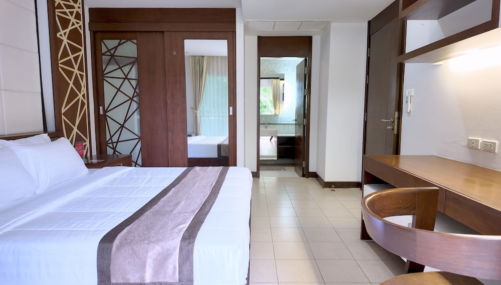 Deluxe Suite, Balcony photo 2