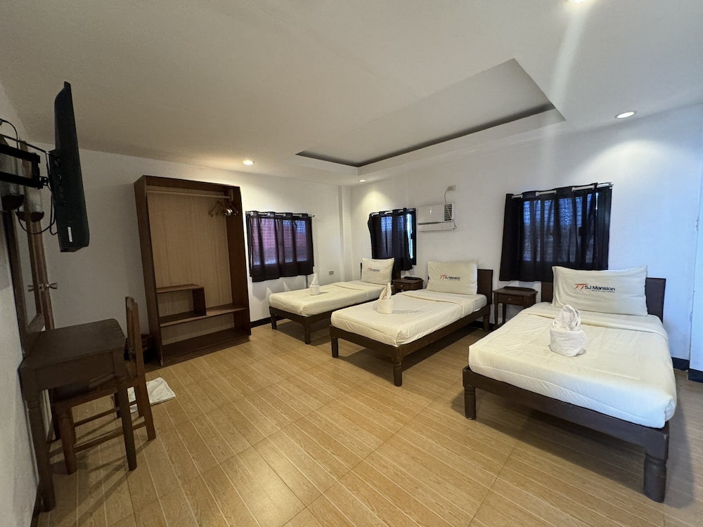 Triple Room, 3 Twin Beds photo 2