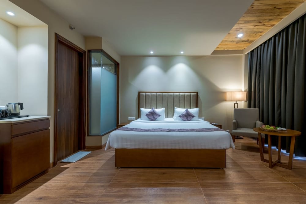 Club Room - Photo 11
