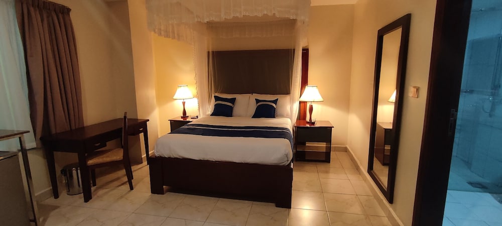 Standard room with windows photo 3