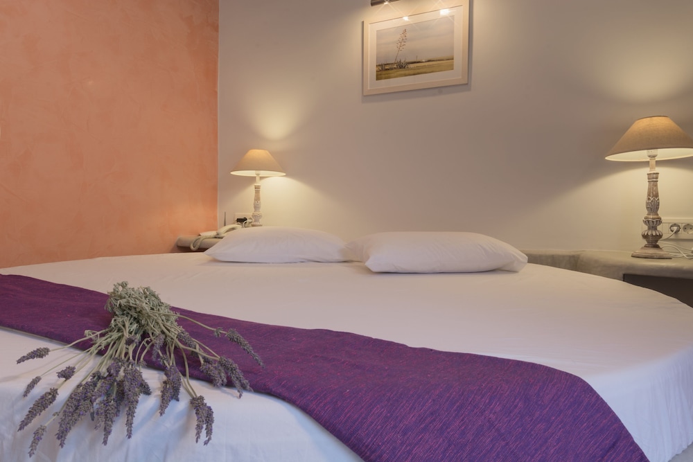 Standard Room - Photo 10
