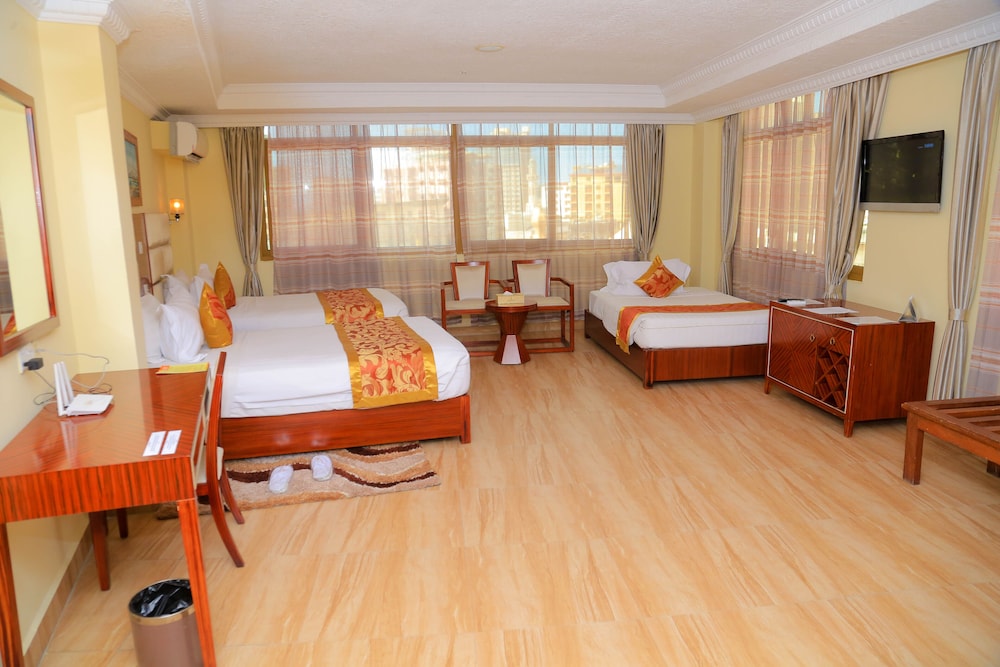 Grand Triple Room photo 3