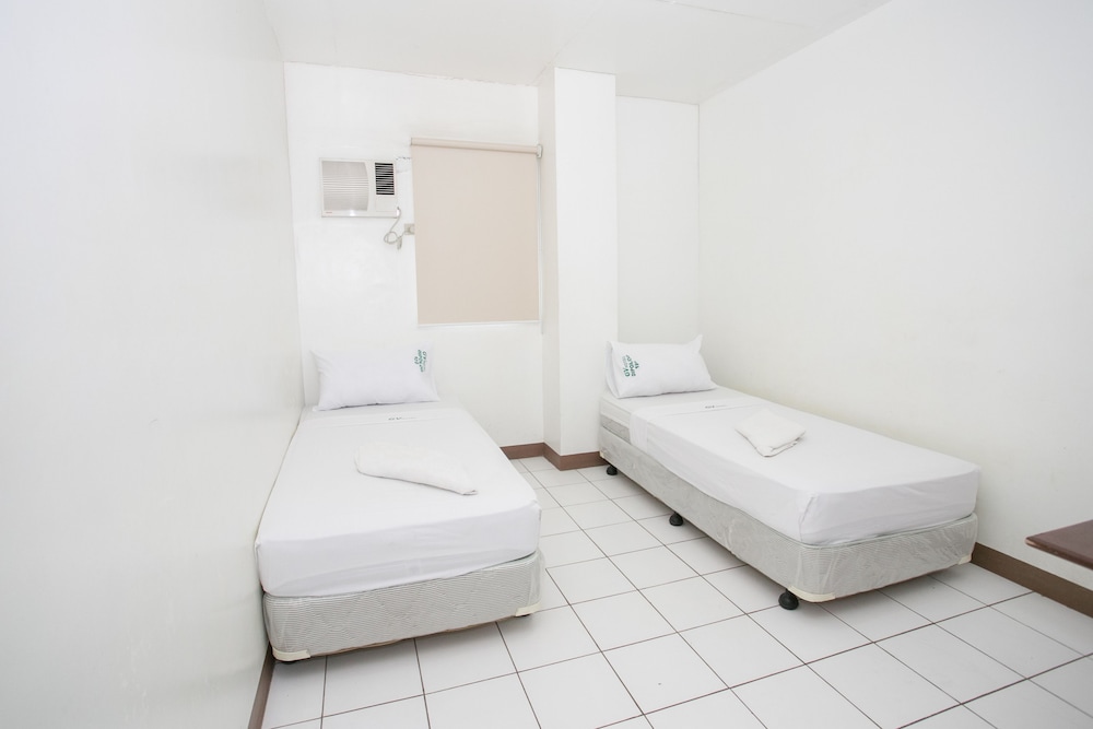 Budget Twin Room photo 3
