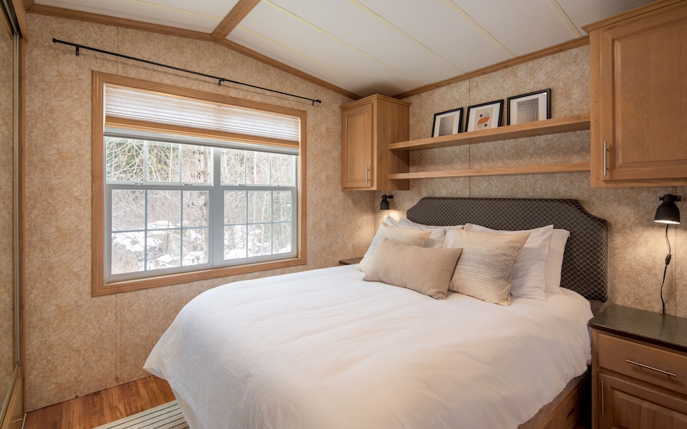 Basic Cabin, 2 Bedrooms
