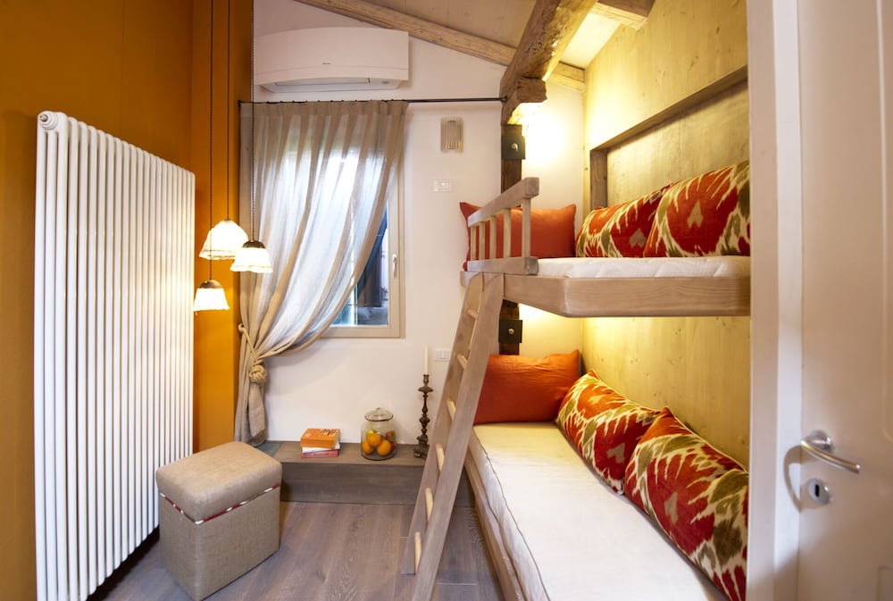Suite, Jetted Tub (Mansarda)