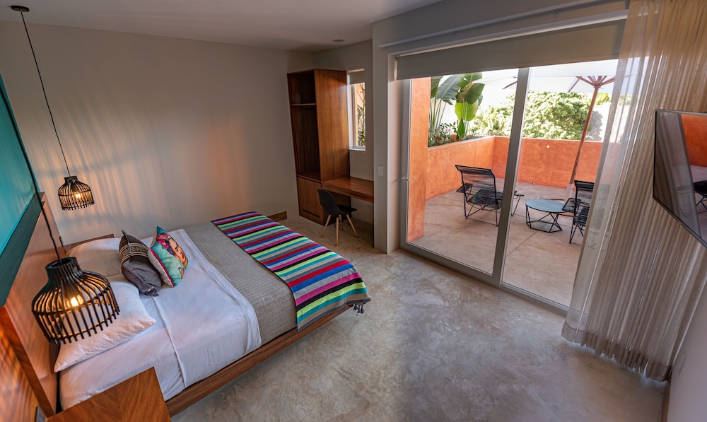 Superior Room, 1 King Bed, Terrace - Pet Friendly