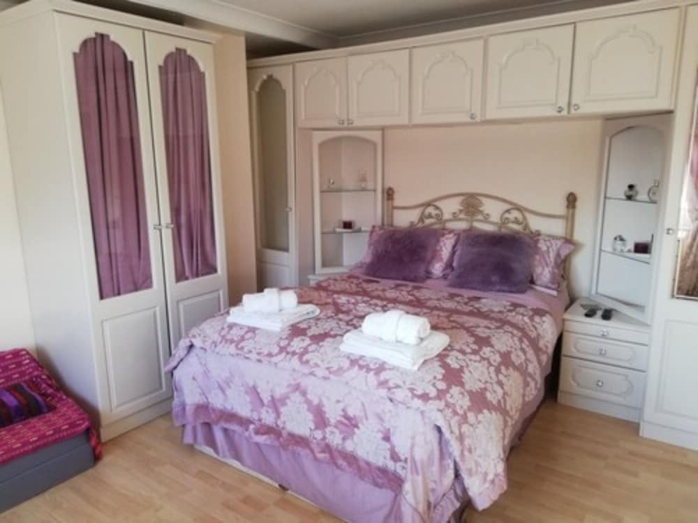 Family Double Room, Non Smoking, Shared Bathroom (Rhossili Bay) photo 1