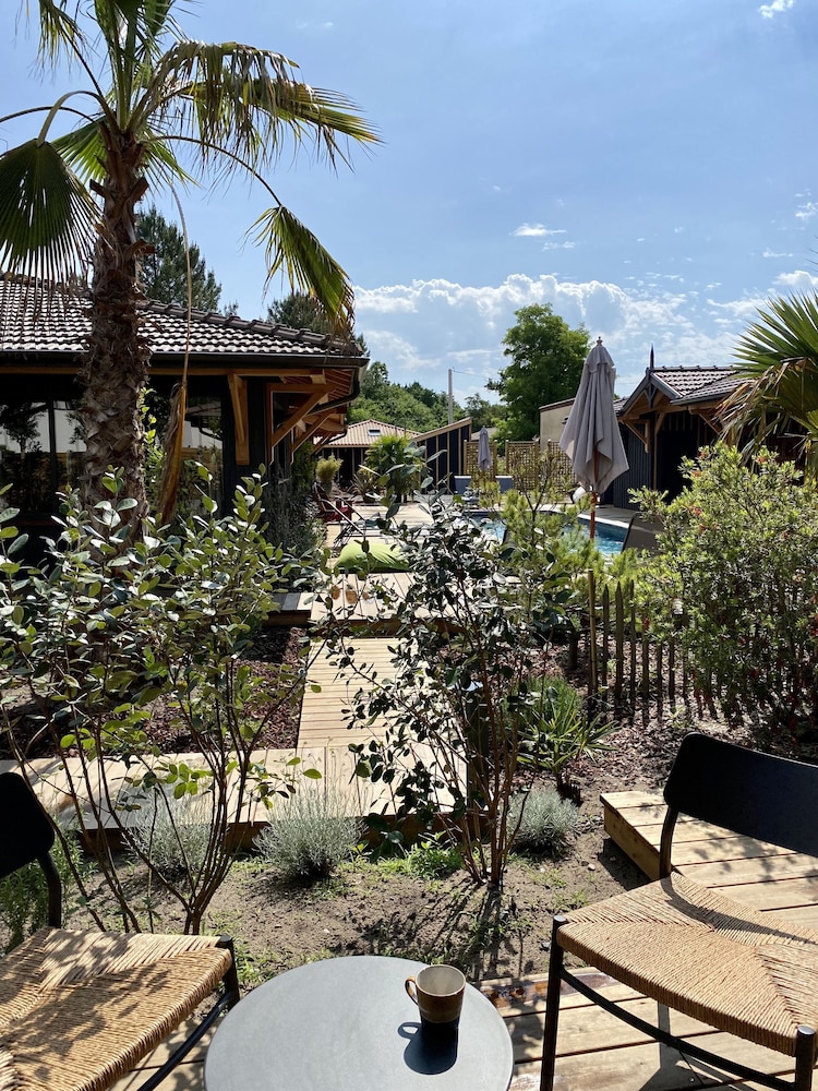 Traditional Double Room, Private Bathroom, Pool View (Petite Villa ch 707) photo 2