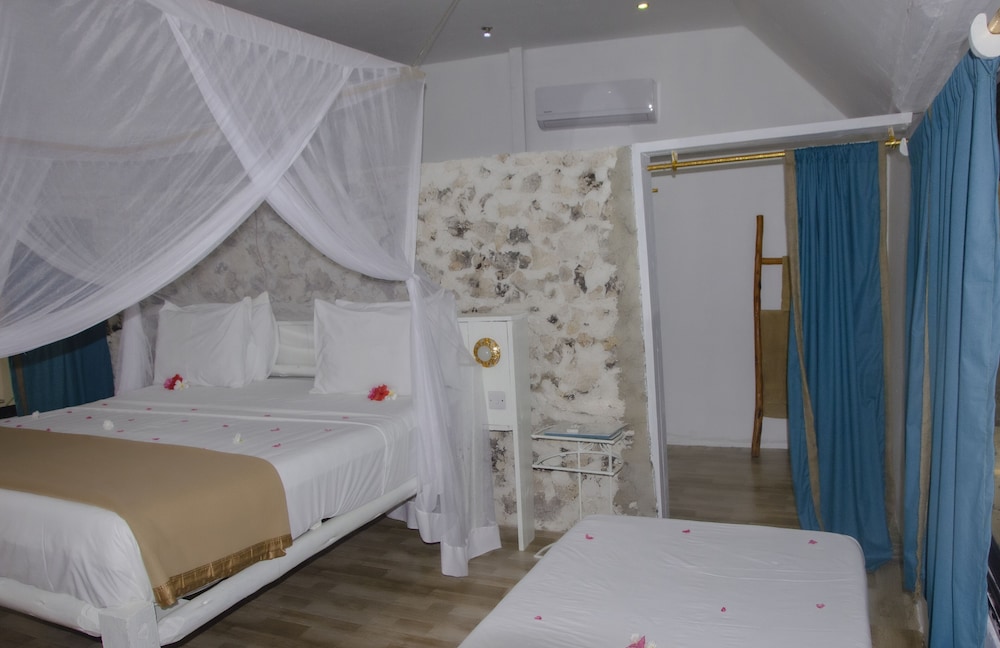 Bungalow, Sea View