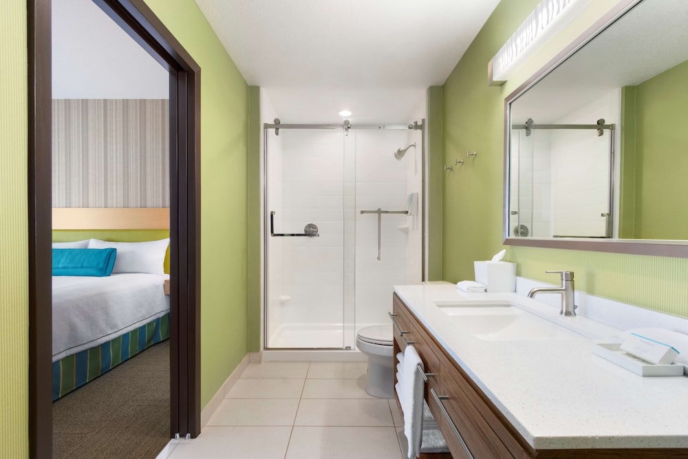 Studio Suite, 1 King Bed, Non Smoking photo 1