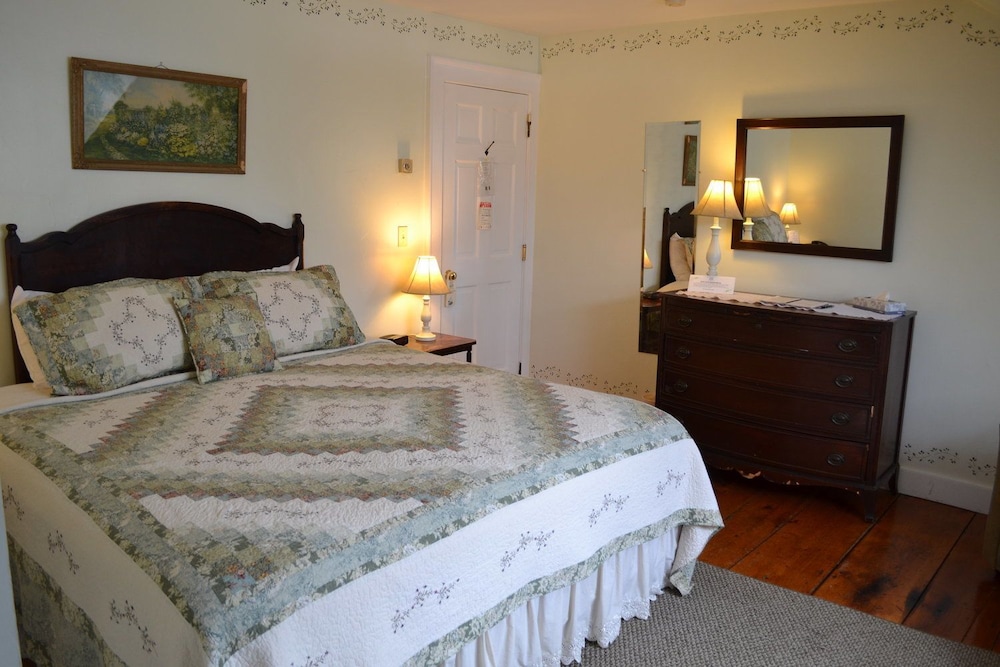 Maxwell Room