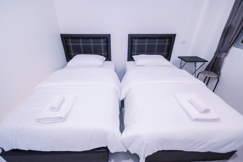 Standard Twin Room photo 2