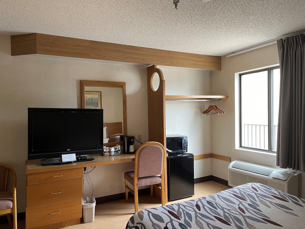 Superior Room, 1 King Bed, Non Smoking - Photo 3