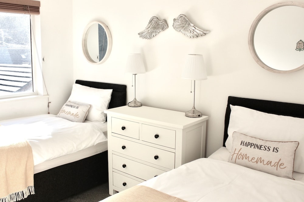 Family House, 3 Bedrooms, Balcony photo 2