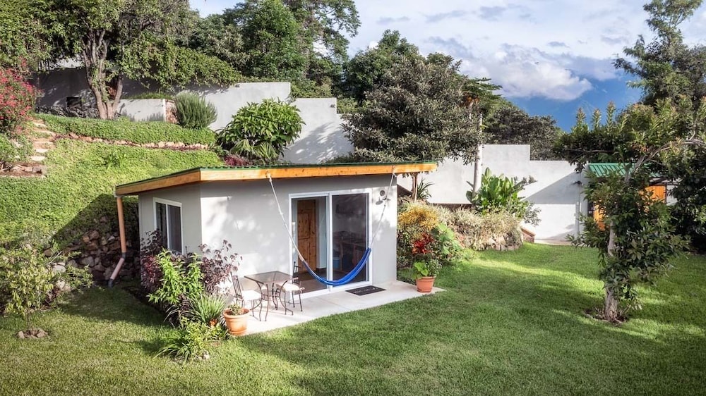 Basic Bungalow photo 3