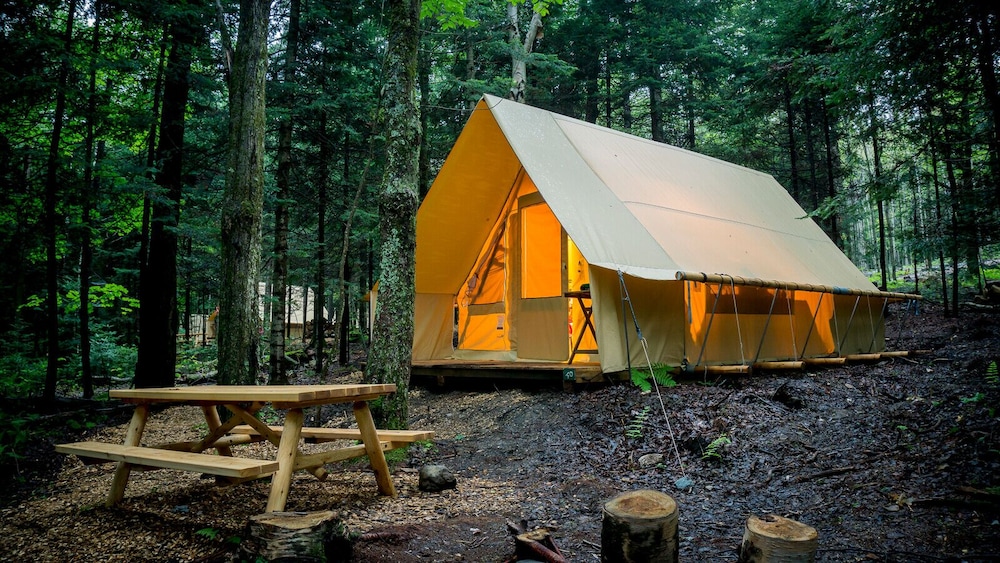 Tent, 2 Bedrooms, Shared Bathroom photo 1