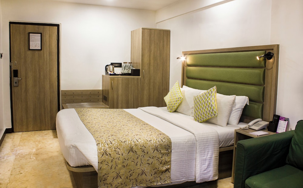 2 Bedroom Suite - Photo 9
