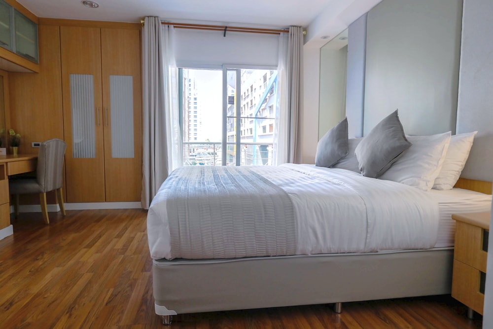3-Bedroom Apartment (5B) photo 1
