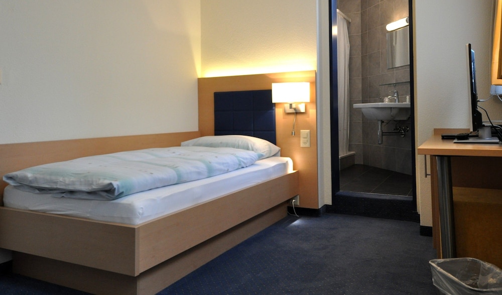 Standard Single Room photo 3