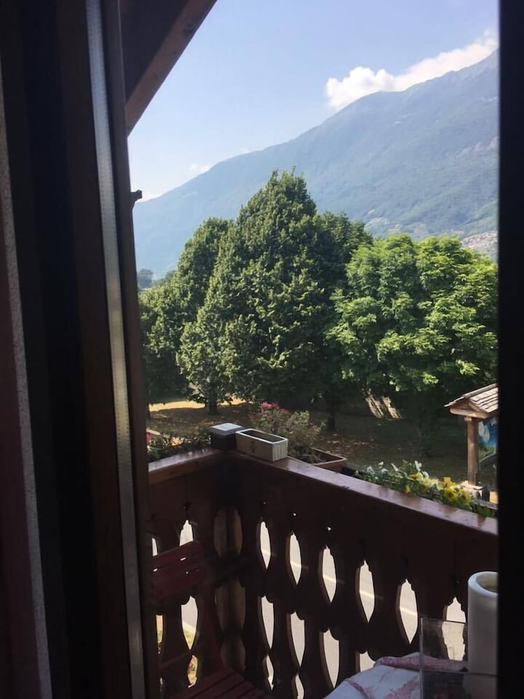 Standard Double Room, Balcony, Mountain View photo 2
