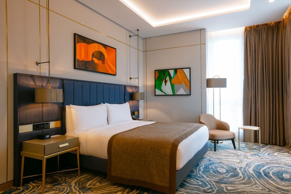 Classic Room, 1 King Bed, Accessible - Photo 1