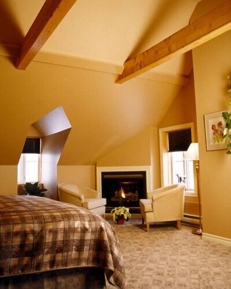 Deluxe Suite, 1 King Bed (Sir David) photo 1