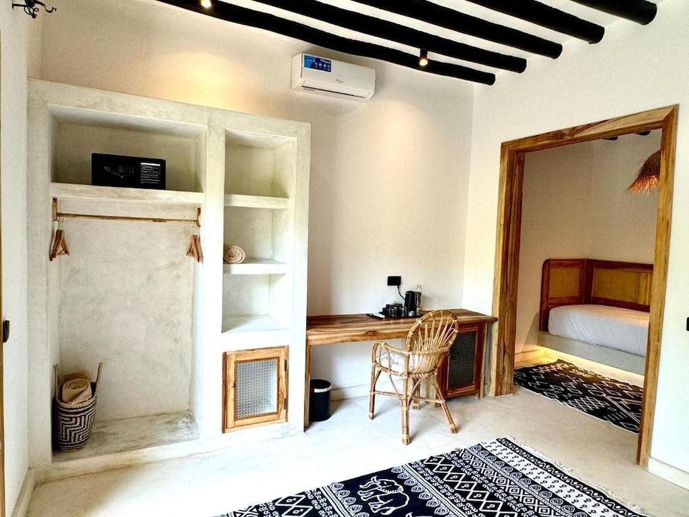 Deluxe Bungalow, Balcony, Pool View