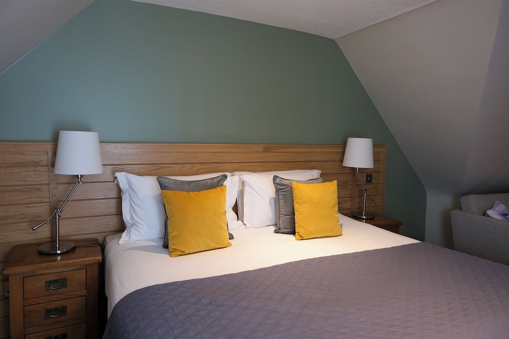 Classic Loft, 1 Double Bed, Non Smoking, Partial Lake View photo 1