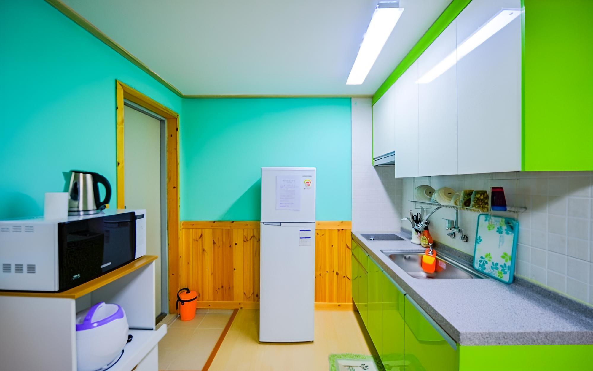 Room (Cherry Blossom (301))