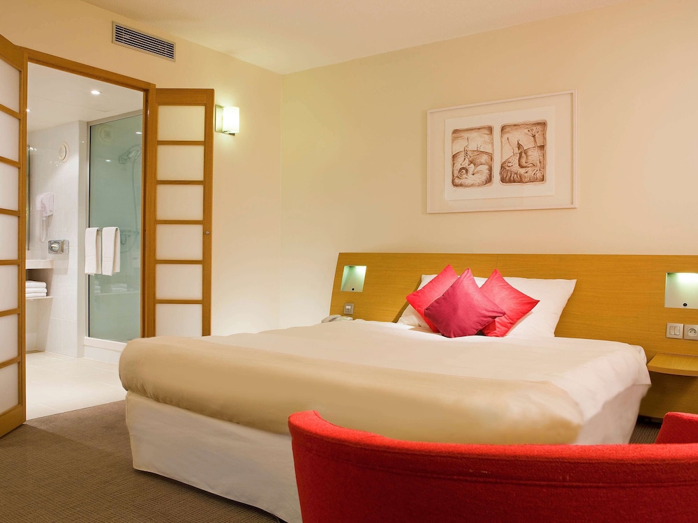 Executive Room, 1 Double Bed (Paris View) - Photo 3