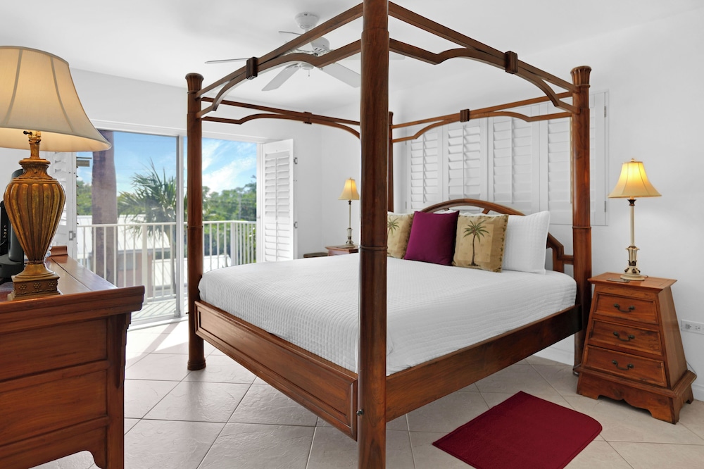 Condo 18, 2 Bedrooms, Ocean View photo 1