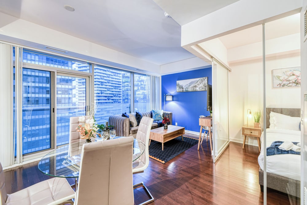 Superior Apartment thumbnail 5